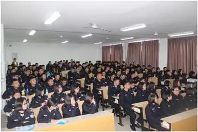 關注大學生視力健康，普瑞眼科走進河南司法警官職業學院